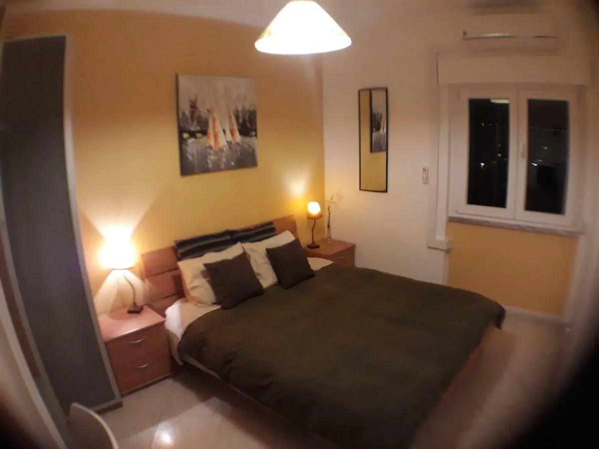 Moscavide Nº 1 M1 Rooms Lisboa Portugal